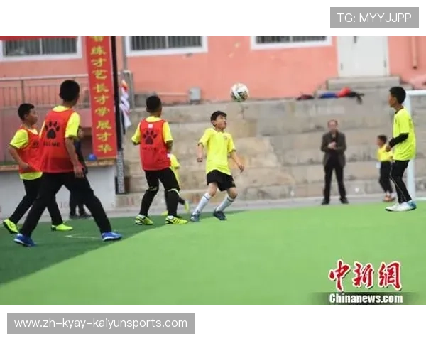 足球训练中的爆发力提升训练与冲刺速度优化 足球训练中的爆发力提升训练与冲刺速度优化